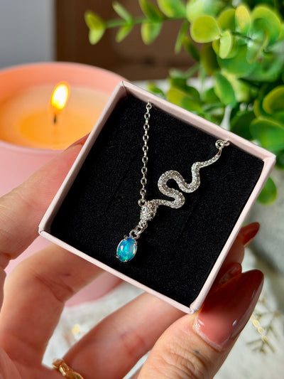 Ciondolo in opale snake