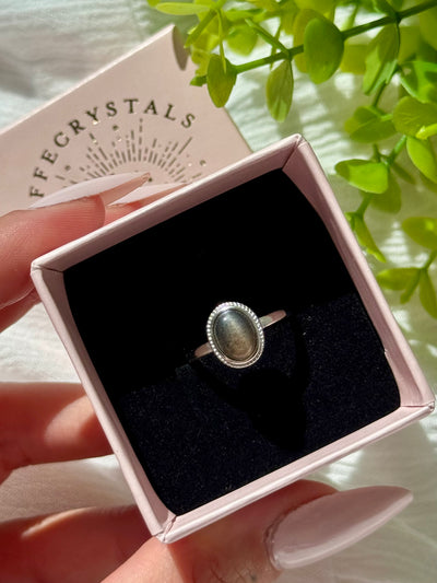 Anello in pietra di luna nera